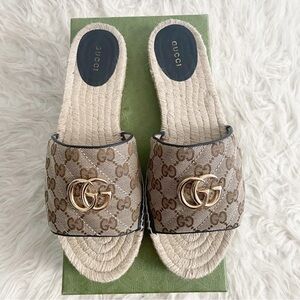 Gucci GG Brown Beige Espadrille Slide Canvas
Sandal GG Supreme Marmont size 41